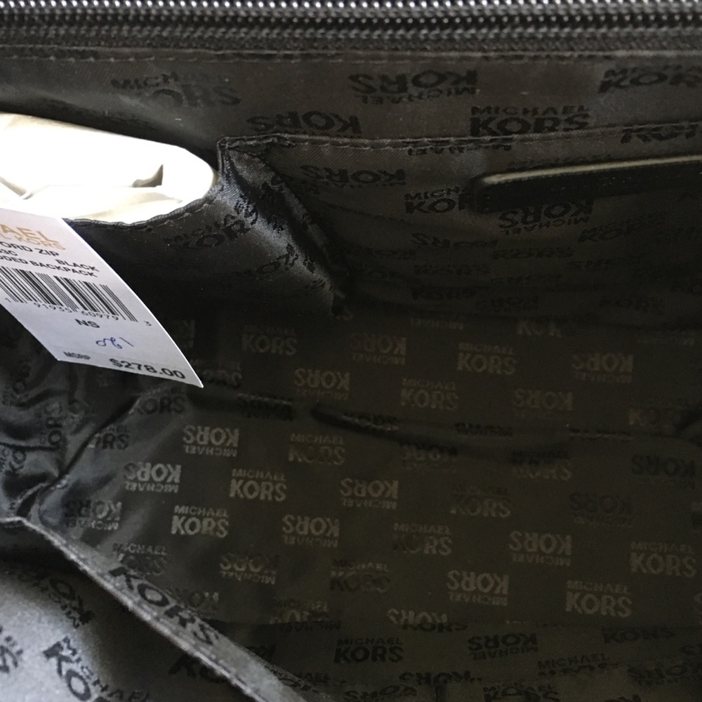 New! Michael Kors backpack - Picture 5 of 8